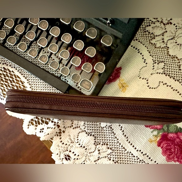 Like new condition. Brown zipper wallet - Picture 3 of 9